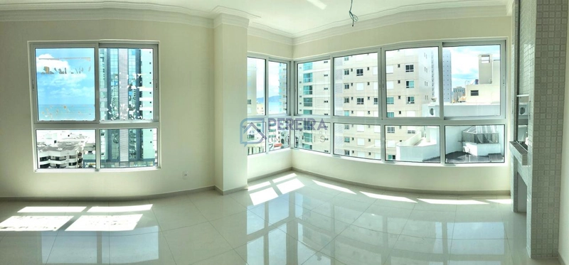 Apartamento 4 dormitórios em Itapema: 2ª foto da galeria de imagens do imóvel