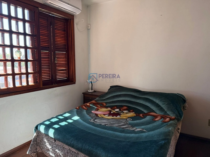 Casa 03 dormitórios com piscina: 30ª foto da galeria de imagens do imóvel
