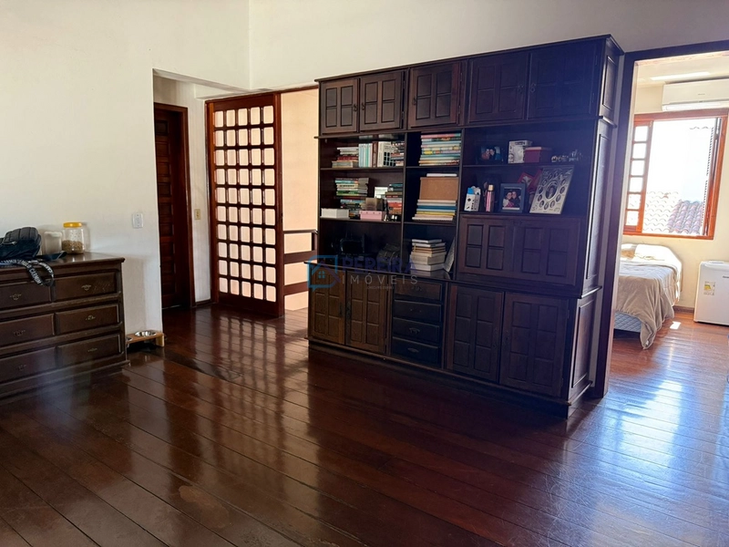 Casa 03 dormitórios com piscina: 7ª foto da galeria de imagens do imóvel