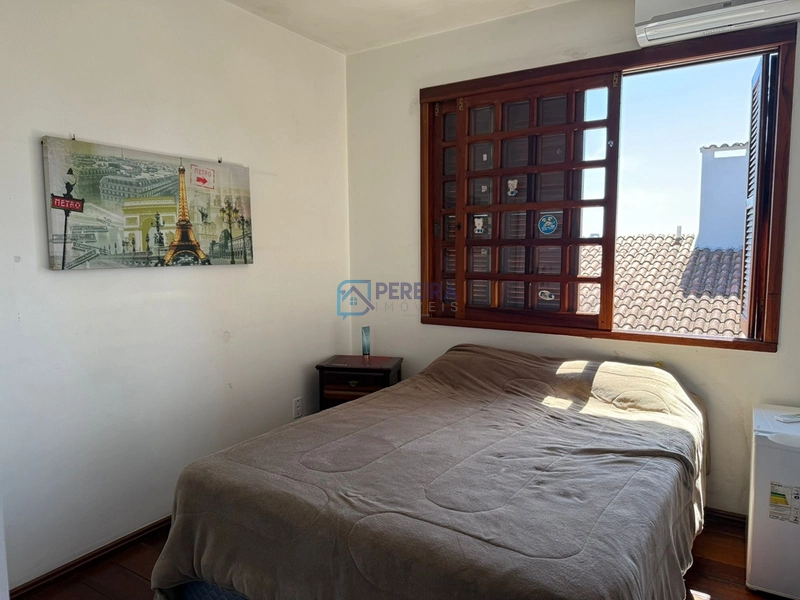 Casa 03 dormitórios com piscina: 19ª foto da galeria de imagens do imóvel