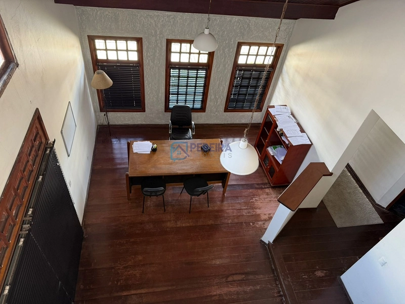 Casa 03 dormitórios com piscina: 15ª foto da galeria de imagens do imóvel