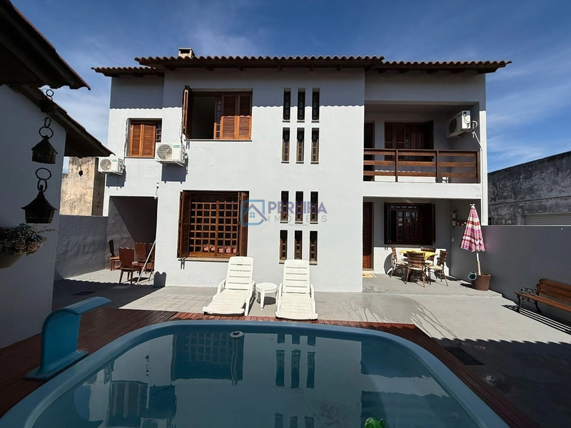 Casa 03 dormitórios com piscina: 59ª foto da galeria de imagens do imóvel