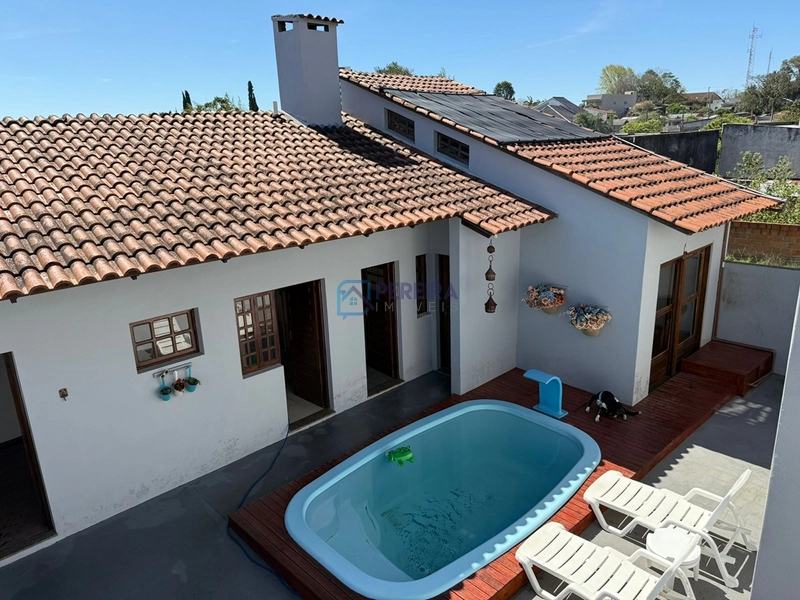 Casa 03 dormitórios com piscina: 42ª foto da galeria de imagens do imóvel