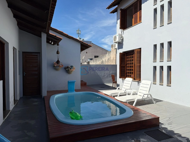 Casa 03 dormitórios com piscina: 55ª foto da galeria de imagens do imóvel