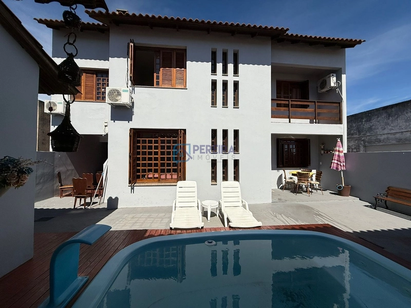 Casa 03 dormitórios com piscina: 54ª foto da galeria de imagens do imóvel