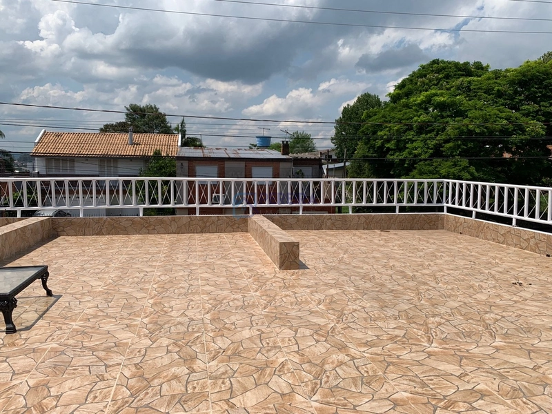 Casa de 03 dormitórios no centro.: 5ª foto da galeria de imagens do imóvel
