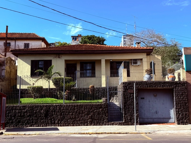 Casa de 03 dormitórios no Centro.: 8ª foto da galeria de imagens do imóvel