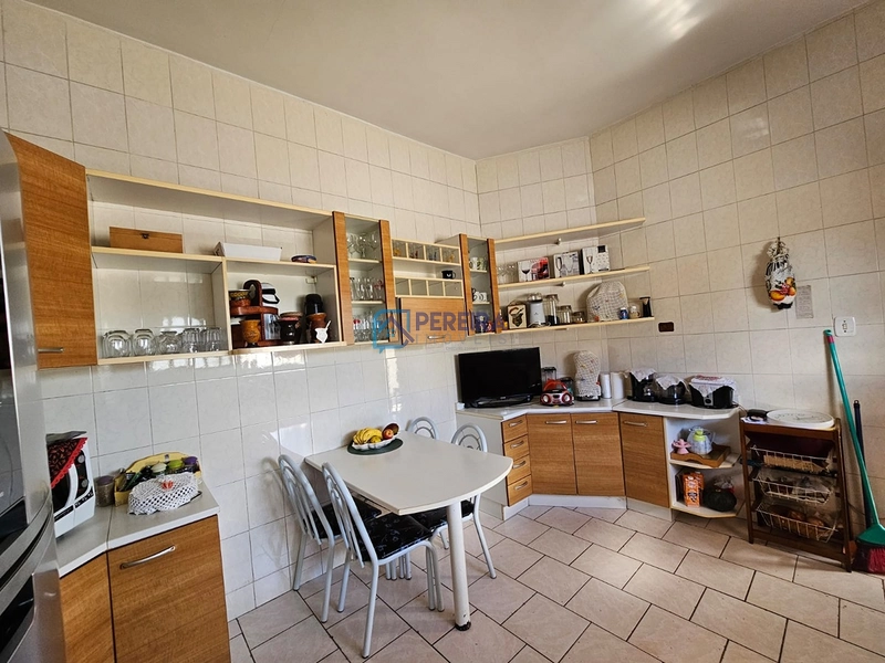 Casa de 04 dormitórios: 11ª foto da galeria de imagens do imóvel