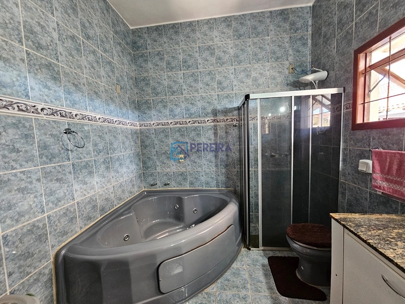 Casa de 04 dormitórios: 16ª foto da galeria de imagens do imóvel