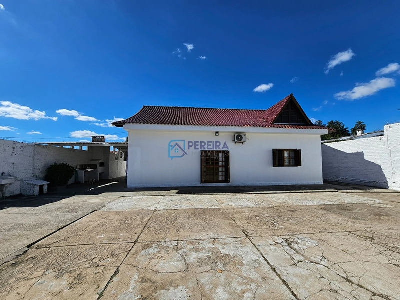 Casa de 04 dormitórios: 5ª foto da galeria de imagens do imóvel