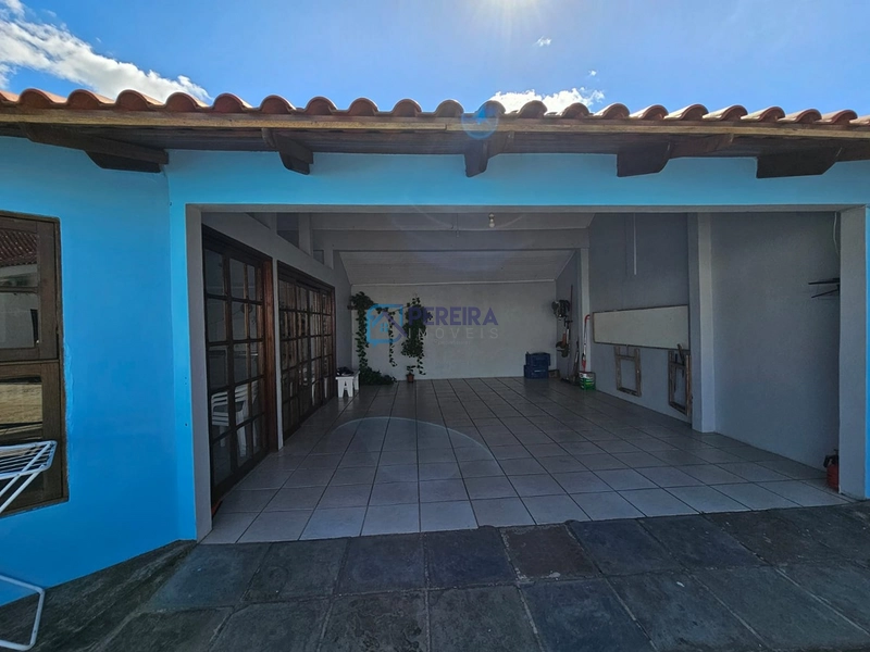 Casa de 04 dormitórios: 30ª foto da galeria de imagens do imóvel