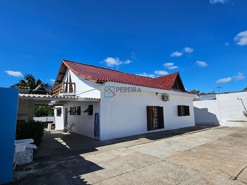 Casa de 04 dormitórios: 4ª foto da galeria de imagens do imóvel