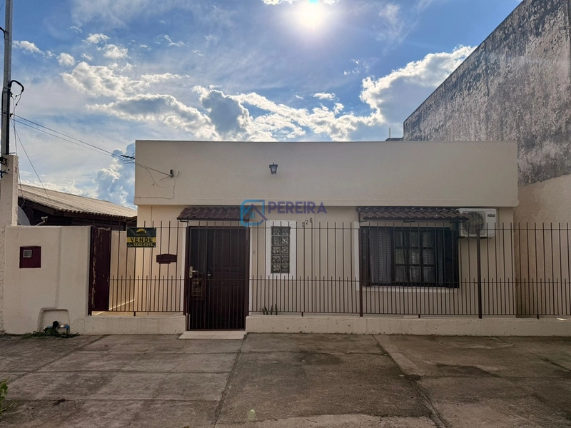 Casa de 03 dormitórios no bairro Fluminense: 1ª foto da galeria de imagens do imóvel