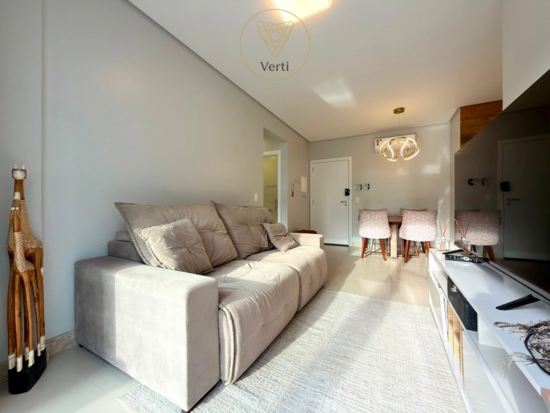 APARTAMENTO COM TERRAÇO EM FRENTE À PRAÇA: 10ª foto da galeria de imagens do imóvel