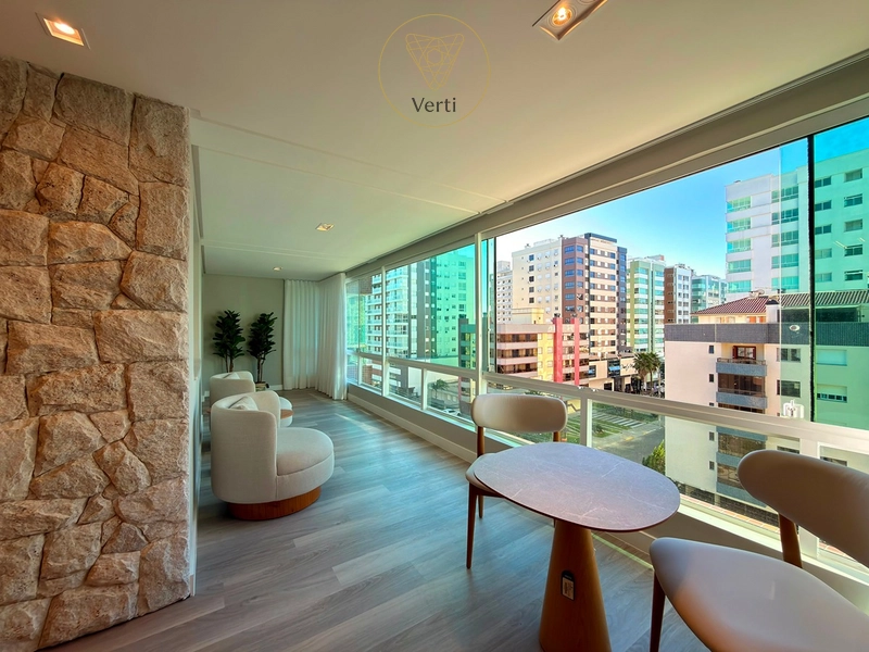 APARTAMENTO MOBILIADO COM VISTA ETERNA PARA O MAR EM CAPÃO DA CANOA: 5ª foto da galeria de imagens do imóvel