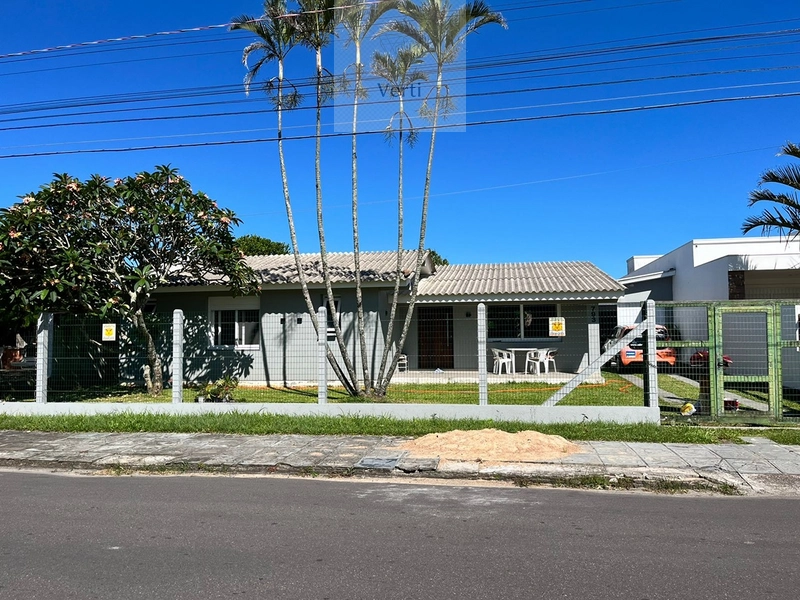 Casa em Atlântida, pronta para morar: 2ª foto da galeria de imagens do imóvel