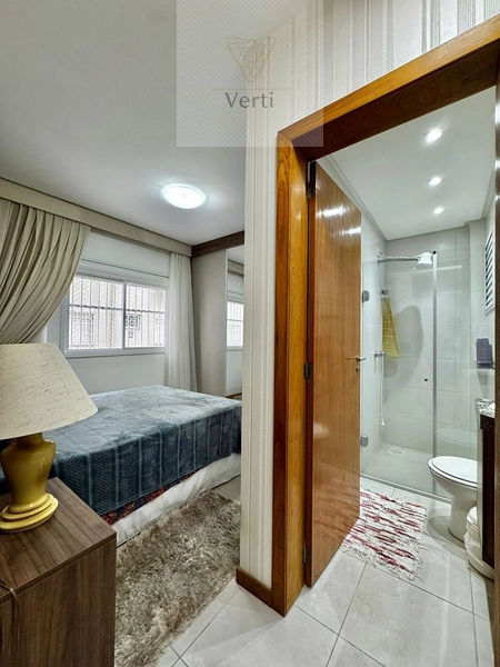 Apartamento mobiliado e decorado com sacada de frente: 12ª foto da galeria de imagens do imóvel
