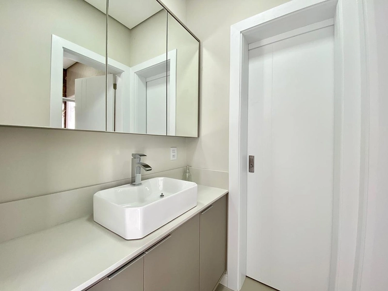 CASA 4 SUITES EM CONDOMÍNIO FECHADO: 27ª foto da galeria de imagens do imóvel