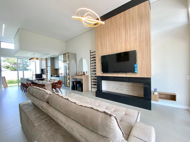 CASA 4 SUITES EM CONDOMÍNIO FECHADO: 4ª foto da galeria de imagens do imóvel