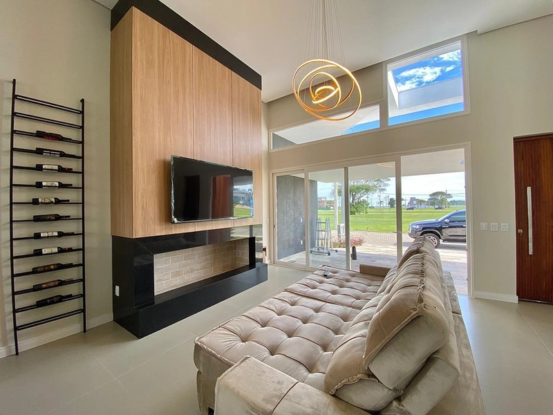 CASA 4 SUITES EM CONDOMÍNIO FECHADO: 2ª foto da galeria de imagens do imóvel