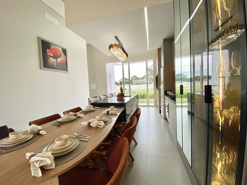 CASA 4 SUITES EM CONDOMÍNIO FECHADO: 5ª foto da galeria de imagens do imóvel