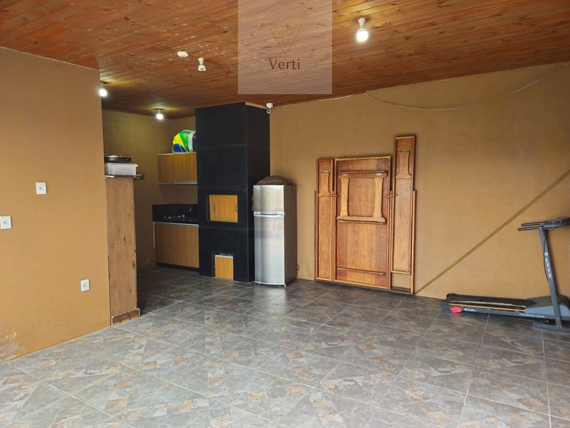 Casa 3 Dormitórios Capão Novo: 4ª foto da galeria de imagens do imóvel