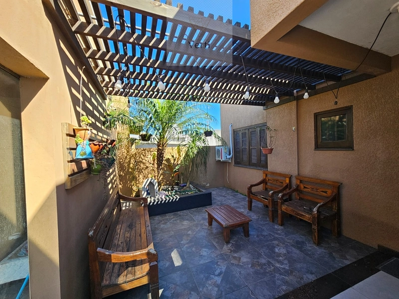 Casa 3 Dormitórios Capão Novo: 7ª foto da galeria de imagens do imóvel