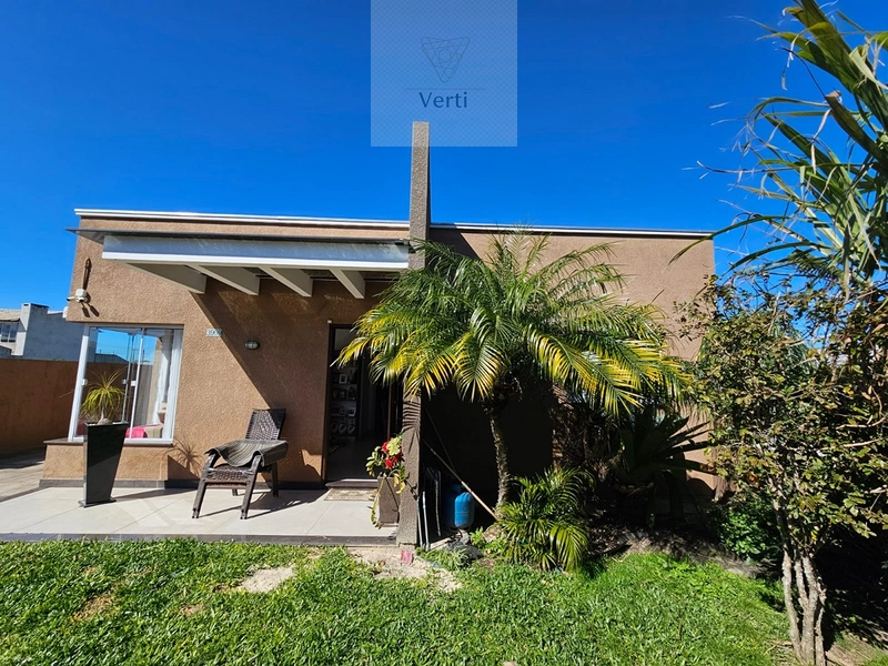 Casa 3 Dormitórios Capão Novo: 2ª foto da galeria de imagens do imóvel