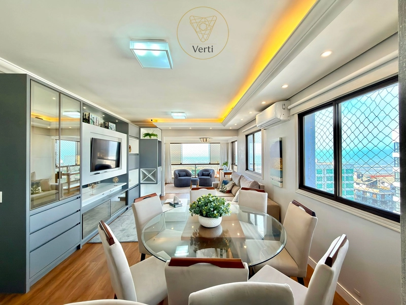 APARTAMENTO AMPLO COM VISTA PANORÂMICA PARA O MAR: 3ª foto da galeria de imagens do imóvel