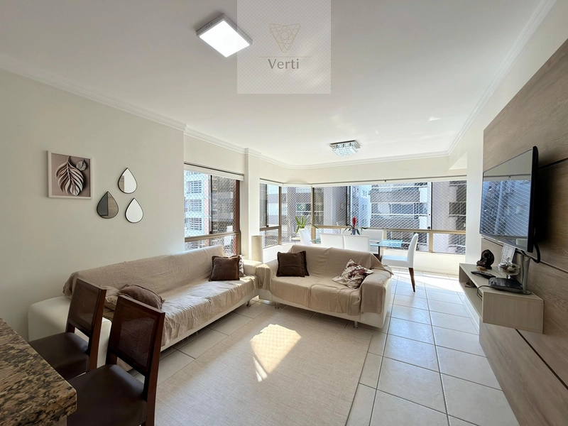 A POUCAS QUADRAS DO MAR, CONFORTO E ESPAÇO PARA SUA FAMÍLIA!: 2ª foto da galeria de imagens do imóvel