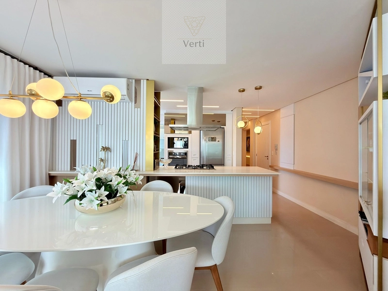 APARTAMENTO COM SACADA DE FRENTE E INFRAESTRUTURA COMPLETA NA ZONA NOVA!: 5ª foto da galeria de imagens do imóvel