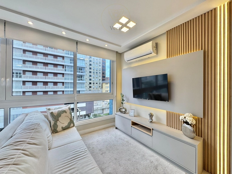 APARTAMENTO MOBILIADO E DECORADO COM 03 DORMITÓRIOS NA ZONA NOVA EM CAPÃO DA CANOA: 5ª foto da galeria de imagens do imóvel