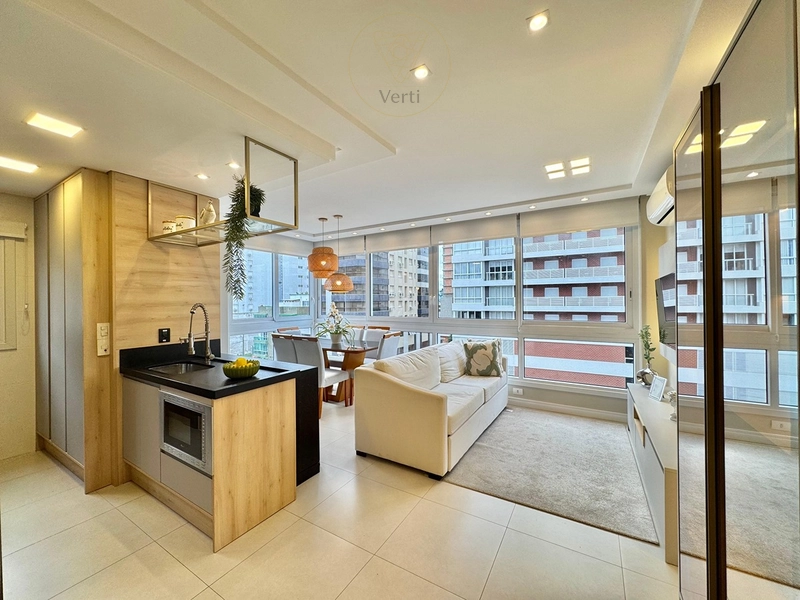 APARTAMENTO MOBILIADO E DECORADO COM 03 DORMITÓRIOS NA ZONA NOVA EM CAPÃO DA CANOA: 3ª foto da galeria de imagens do imóvel