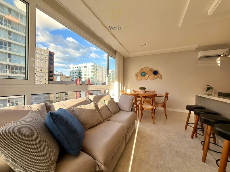 APARTAMENTO DE ESQUINA COM VISTA PARA O MAR NA ZONA NOVA: 10ª foto da galeria de imagens do imóvel