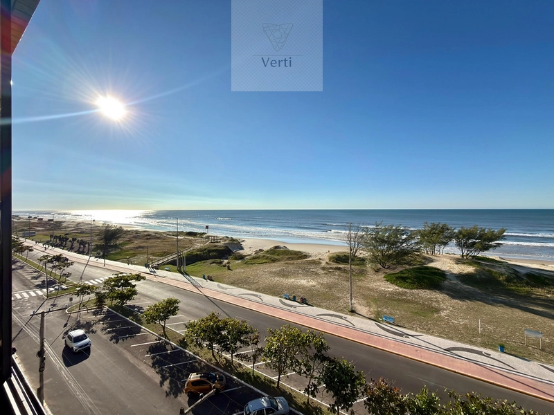 FRENTE MAR NO NAVEGANTES – VISTA DESLUMBRANTE E MUITO ESPAÇO: 1ª foto da galeria de imagens do imóvel