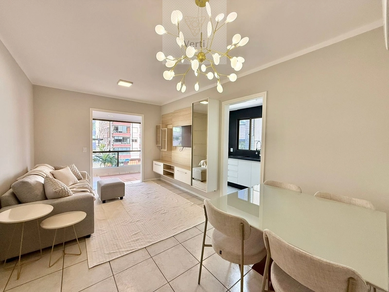 Mobiliado e decorado apartamento na avenida!: 1ª foto da galeria de imagens do imóvel