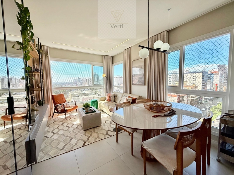 APARTAMENTO FINAMENTE DECORADO COM VISTA MAR E ROOFTOP COMPLETO: 1ª foto da galeria de imagens do imóvel