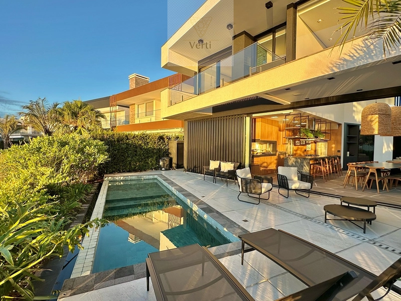 LUXO Á BEIRA LAGO COM CINCO SUÍTES E ALTO PADRÃO NO ENSEADA LAGOS DE XANGRI LÁ: 6ª foto da galeria de imagens do imóvel