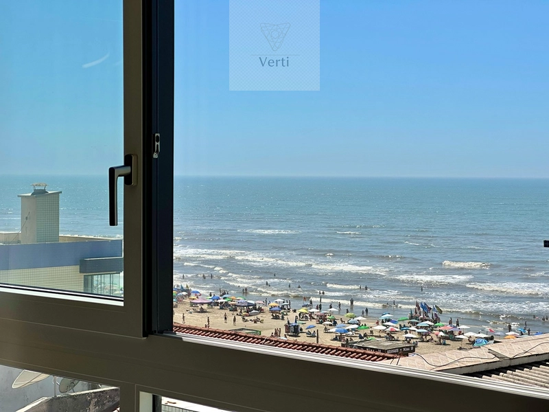 APARTAMENTO COM VISTA PARA O MAR E SACADA COM CHURRASQUEIRA : 5ª foto da galeria de imagens do imóvel