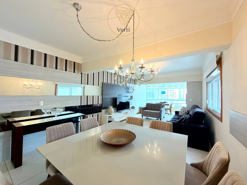 APARTAMENTO AMPLO E MOBILIADO À VENDA NO BAIRRO NAVEGANTES: 3ª foto da galeria de imagens do imóvel
