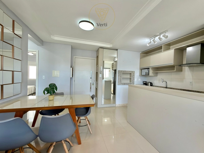 APARTAMENTO MOBILIADO E DECORADO DE FRENTE PARA A PRAÇA: 8ª foto da galeria de imagens do imóvel