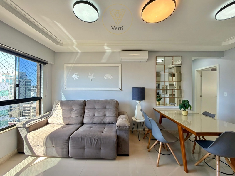 APARTAMENTO MOBILIADO E DECORADO DE FRENTE PARA A PRAÇA: 5ª foto da galeria de imagens do imóvel