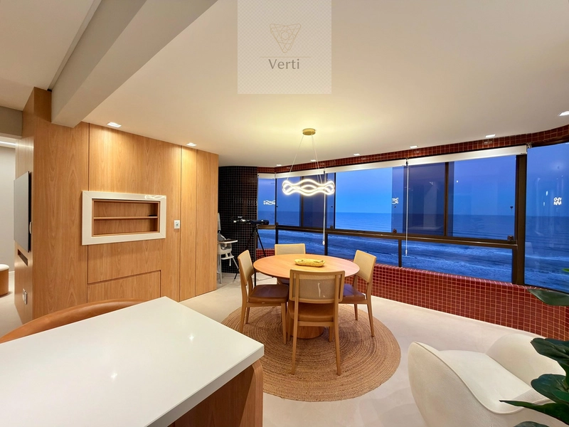APARTAMENTO LUXUOSO À BEIRA-MAR COM VISTA DEFINITIVA: 4ª foto da galeria de imagens do imóvel