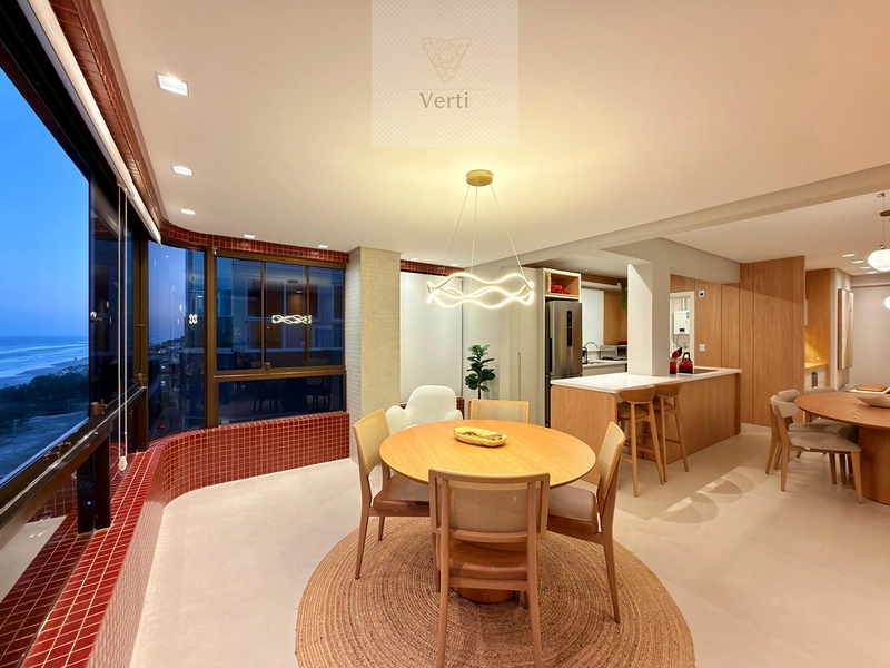 APARTAMENTO LUXUOSO À BEIRA-MAR COM VISTA DEFINITIVA: 6ª foto da galeria de imagens do imóvel