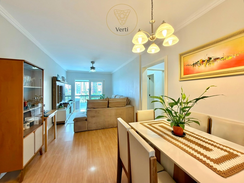 APARTAMENTO COM VISTA PARA O MAR E PRAÇA DO FAROL: 2ª foto da galeria de imagens do imóvel