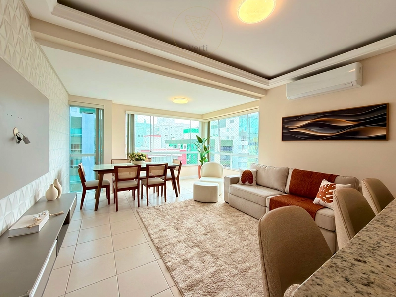 APARTAMENTO MOBILIADO COM 03 DORMITÓRIOS A POUCOS PASSOS DA PRAÇA FLÁVIO BOIANOVSKI: 1ª foto da galeria de imagens do imóvel