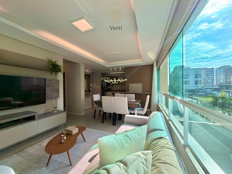 APARTAMENTO MOBILIADO COM SACADA DE FRENTE PARA A PRAÇA EM CAPÃO DA CANOA: 9ª foto da galeria de imagens do imóvel