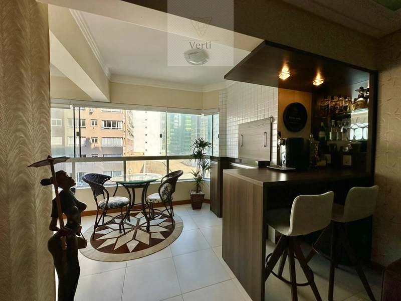 Apartamento amplo em ótima localiazão: 6ª foto da galeria de imagens do imóvel