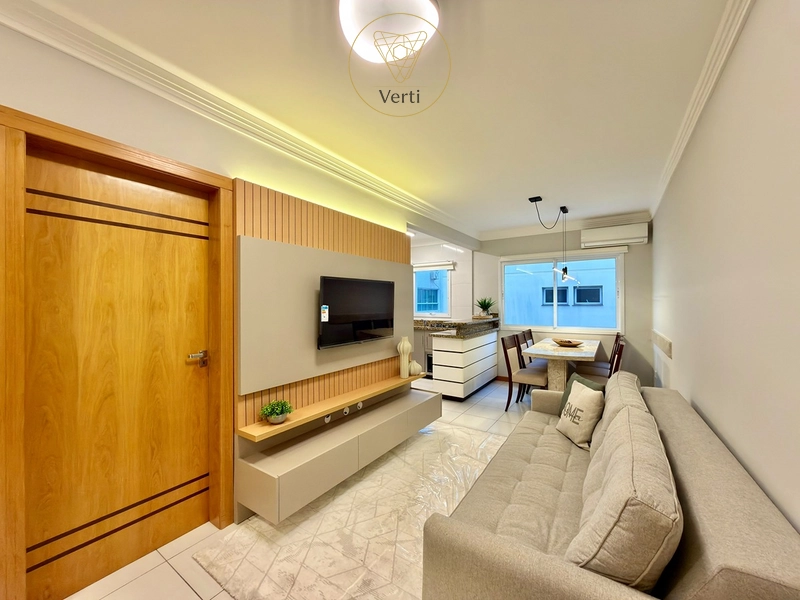 APARTAMENTO MOBILIADO PRÓXIMO À PRAÇA FLÁVIO BOIANOVSKI: 2ª foto da galeria de imagens do imóvel