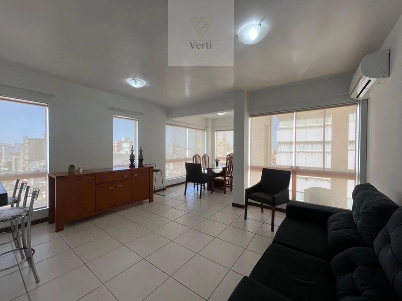 VIVA COM CONFORTO, LUZ NATURAL E ESPAÇO NA MEDIDA CERTA!: 2ª foto da galeria de imagens do imóvel